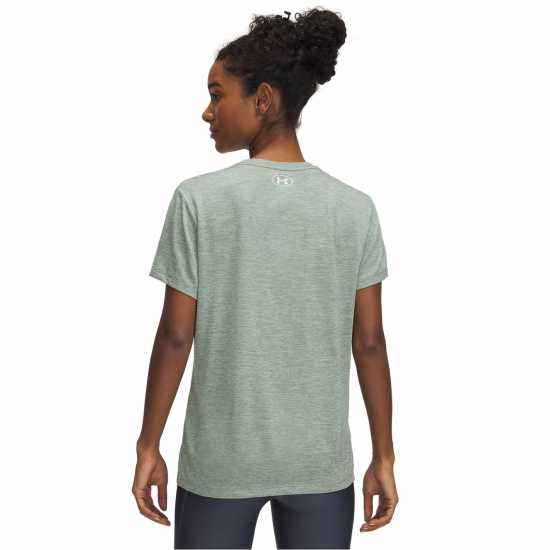 Дамски дрехи за фитнес Under Armour Tech Twist Short Sleeve Womens Силициево зелено Under Armour Tech Twist Short Sleeve Womens Силициево зелено Дамски дрехи за фитнес