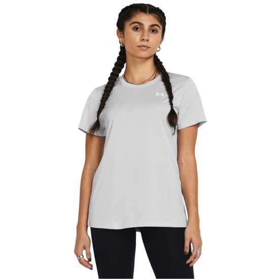 Дамски дрехи за фитнес Under Armour Tech Twist Short Sleeve Womens Хало Сиво Under Armour Tech Twist Short Sleeve Womens Хало Сиво Дамски дрехи за фитнес