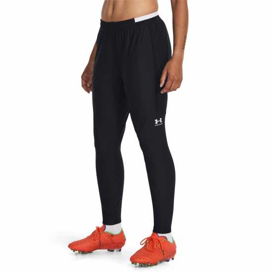 Футболни тренировъчни долнища Under Armour W's Challenger Pro Pant Черно Under Armour W's Challenger Pro Pant Черно Футболни тренировъчни долнища