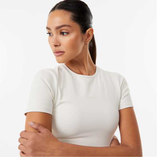 Дамски дрехи за бягане Usa Pro X Sophie Habboo Short Sleeve Crop Tee Крем Usa Pro X Sophie Habboo Short Sleeve Crop Tee Крем Дамски дрехи за бягане