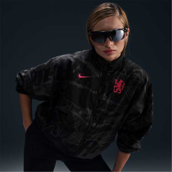 Дамско водонепромокаемо облекло Nike Chelsea Fc Woven Windrunner Jacket 2024 2025 Womens Nike Chelsea Fc Woven Windrunner Jacket 2024 2025 Womens Дамско водонепромокаемо облекло