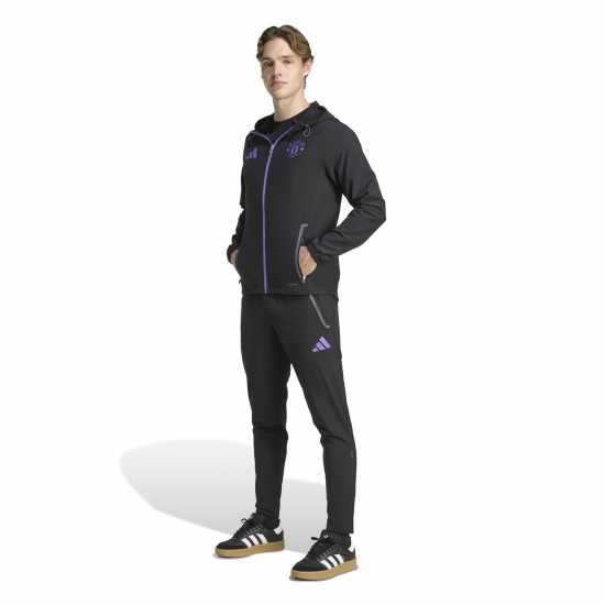 Adidas Manchester United Travel Tracksuit Bottoms 2025 2026 Mens  Мъжки спортни екипи в две части