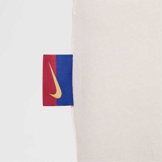 Детски долнища за бягане Nike Barcelona Nsw Joggers Juniors Nike Barcelona Nsw Joggers Juniors Детски долнища за бягане