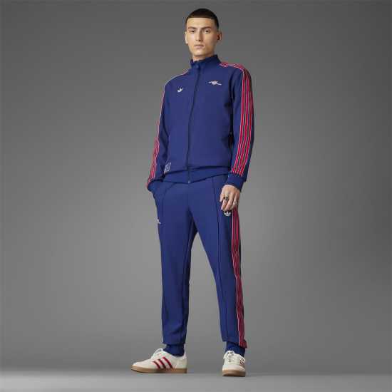 Adidas Arsenal 2024 2025 Icon Retro Jacket Adults Adidas Arsenal 2024 2025 Icon Retro Jacket Adults
