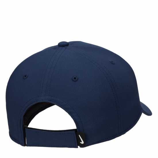 Nike Dri-Fit Club Structured Swoosh Cap M Морско синьо/Бяло Дрехи за голф