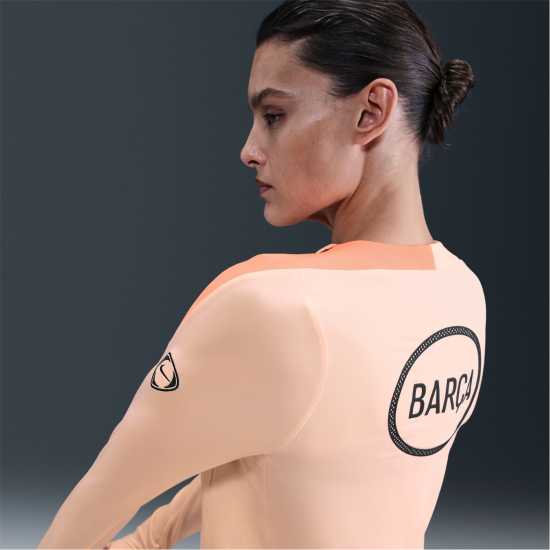 Футболни тренировъчни горнища Nike Barcelona Strike Third Top 2025 2026 Womens Nike Barcelona Strike Third Top 2025 2026 Womens Футболни тренировъчни горнища