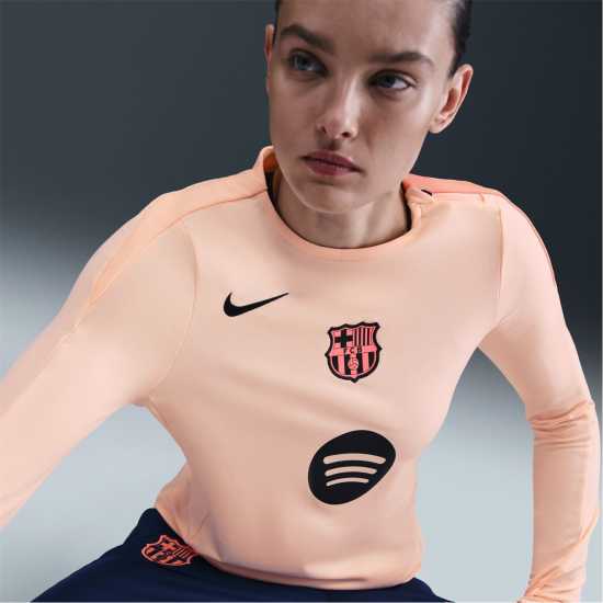Футболни тренировъчни горнища Nike Barcelona Strike Third Top 2025 2026 Womens Nike Barcelona Strike Third Top 2025 2026 Womens Футболни тренировъчни горнища