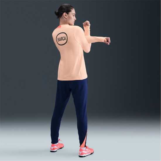 Футболни тренировъчни горнища Nike Barcelona Strike Third Top 2025 2026 Womens Nike Barcelona Strike Third Top 2025 2026 Womens Футболни тренировъчни горнища