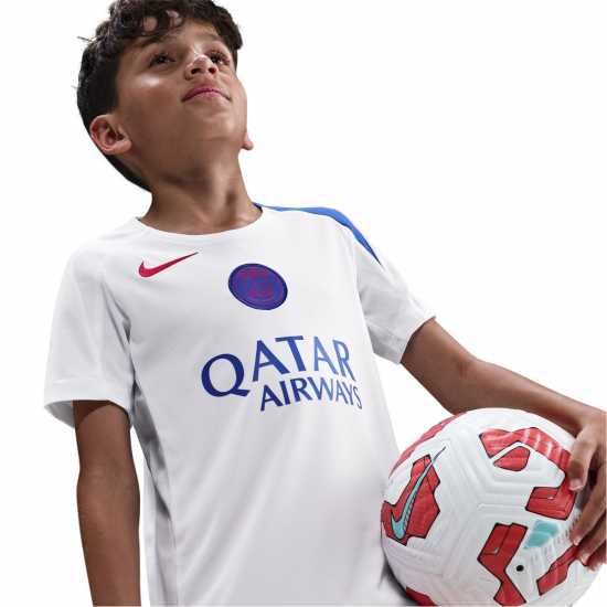 Футболни тренировъчни горнища Nike Psg Strike Top 2025 2026 Juniors Nike Psg Strike Top 2025 2026 Juniors Футболни тренировъчни горнища