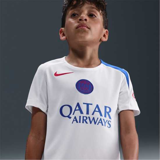 Футболни тренировъчни горнища Nike Psg Strike Top 2025 2026 Juniors Nike Psg Strike Top 2025 2026 Juniors Футболни тренировъчни горнища
