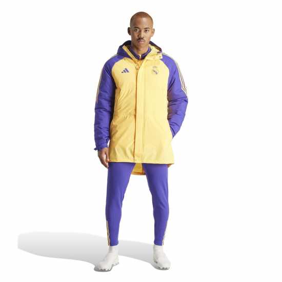 Футболни тренировъчни якета Adidas Real Madrid Condivo 23 Parka Adults Adidas Real Madrid Condivo 23 Parka Adults Футболни тренировъчни якета