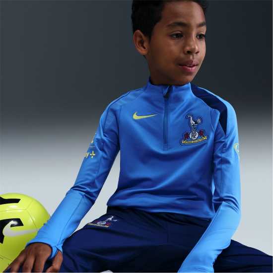Детски горнища с цип Nike Детско Горнище За Тренировка Tottenham Hotspur Strike Drill Top Juniors Nike Детско Горнище За Тренировка Tottenham Hotspur Strike Drill Top Juniors Детски горнища с цип
