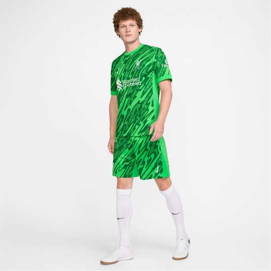 Футболни тренировъчни долнища Nike Liverpool Goalkeeper Shorts 2024 2025 Adults Nike Liverpool Goalkeeper Shorts 2024 2025 Adults Футболни тренировъчни долнища