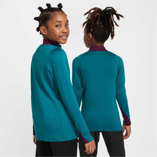 Детски горнища с цип Nike Paris Saint-Germain Strike Drill Top 2024 2024 Juniors Nike Paris Saint-Germain Strike Drill Top 2024 2024 Juniors Детски горнища с цип