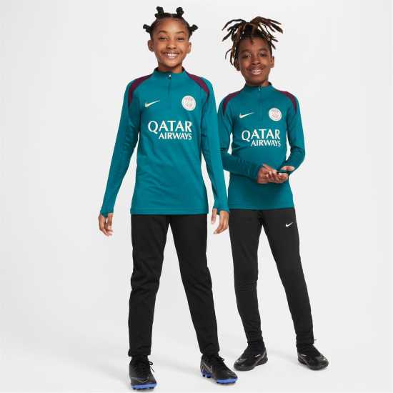 Детски горнища с цип Nike Paris Saint-Germain Strike Drill Top 2024 2024 Juniors Nike Paris Saint-Germain Strike Drill Top 2024 2024 Juniors Детски горнища с цип