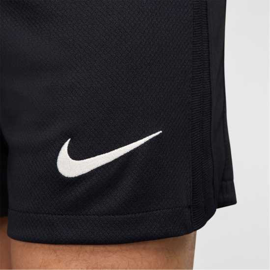 Футболни тренировъчни долнища Nike Portugal Away Shorts 2024 Adults Nike Portugal Away Shorts 2024 Adults Футболни тренировъчни долнища