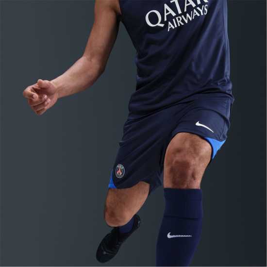 Футболни тренировъчни долнища Nike Psg Strike Shorts 2025 2026 Adults Nike Psg Strike Shorts 2025 2026 Adults Футболни тренировъчни долнища