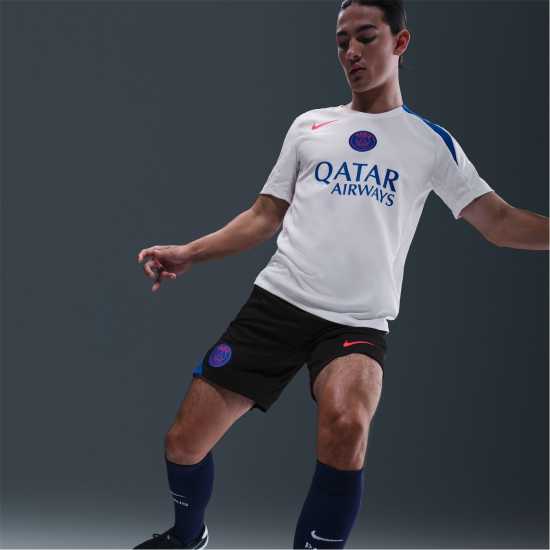 Футболни тренировъчни долнища Nike Psg Strike Shorts 2025 2026 Mens Nike Psg Strike Shorts 2025 2026 Mens Футболни тренировъчни долнища