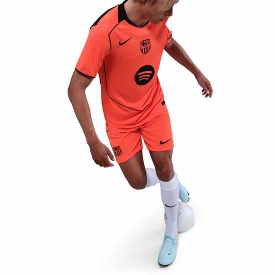 Футболни тренировъчни долнища Nike Barcelona Third Shorts 2025 2026 Adults Nike Barcelona Third Shorts 2025 2026 Adults Футболни тренировъчни долнища