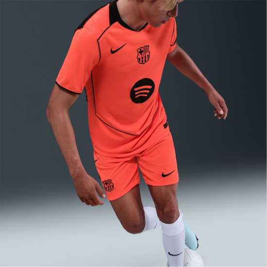 Футболни тренировъчни долнища Nike Barcelona Third Shorts 2025 2026 Adults Nike Barcelona Third Shorts 2025 2026 Adults Футболни тренировъчни долнища