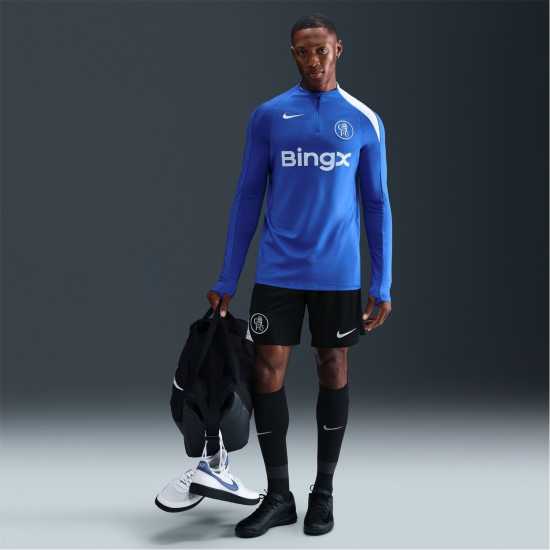 Футболни тренировъчни долнища Nike Chelsea Strike Shorts 2025 2026 Adults Nike Chelsea Strike Shorts 2025 2026 Adults Футболни тренировъчни долнища