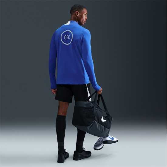 Футболни тренировъчни долнища Nike Chelsea Strike Shorts 2025 2026 Adults Nike Chelsea Strike Shorts 2025 2026 Adults Футболни тренировъчни долнища