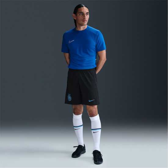 Футболни тренировъчни долнища Nike Inter Milan Home Shorts 2025 2026 Adults Nike Inter Milan Home Shorts 2025 2026 Adults Футболни тренировъчни долнища
