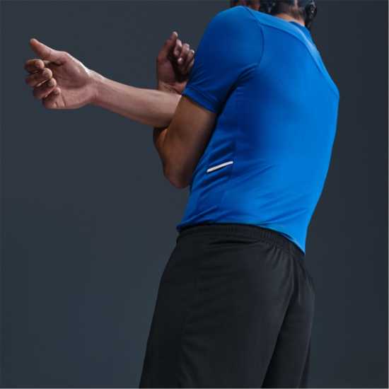 Футболни тренировъчни долнища Nike Inter Milan Home Shorts 2025 2026 Adults Nike Inter Milan Home Shorts 2025 2026 Adults Футболни тренировъчни долнища