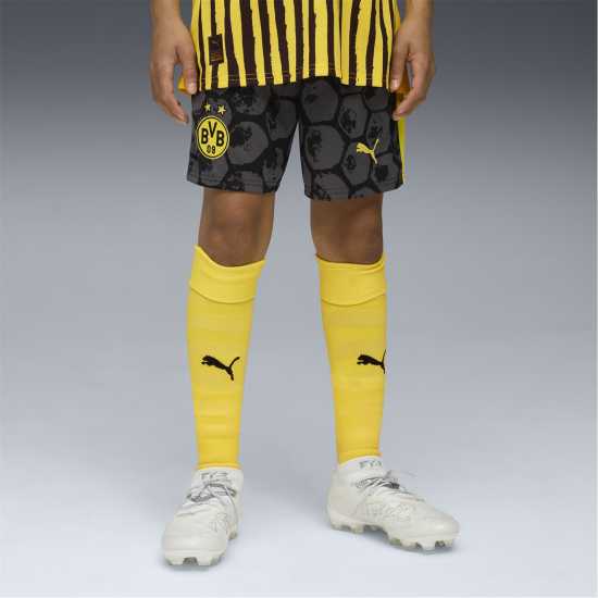Детски къси панталони Puma X Kidssuper Borussia Dortmund Home Shorts 2025 2026 Juniors Puma X Kidssuper Borussia Dortmund Home Shorts 2025 2026 Juniors Детски къси панталони
