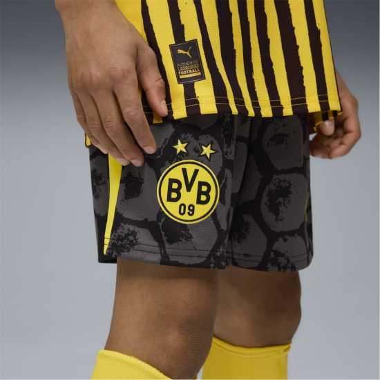 Детски къси панталони Puma X Kidssuper Borussia Dortmund Home Shorts 2025 2026 Juniors Puma X Kidssuper Borussia Dortmund Home Shorts 2025 2026 Juniors Детски къси панталони