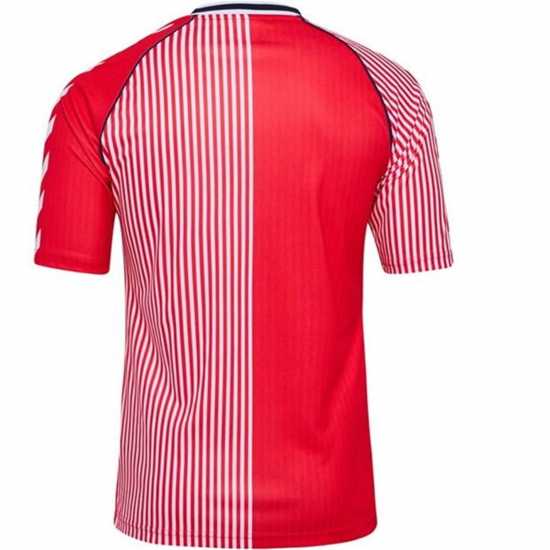 Футболни тренировъчни горнища Hummel Denmark Retro Shirt 1986 Juniors Hummel Denmark Retro Shirt 1986 Juniors Футболни тренировъчни горнища