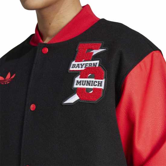Футболни тренировъчни якета Adidas Bayern Munich Vrct Jacket Adults Adidas Bayern Munich Vrct Jacket Adults Футболни тренировъчни якета