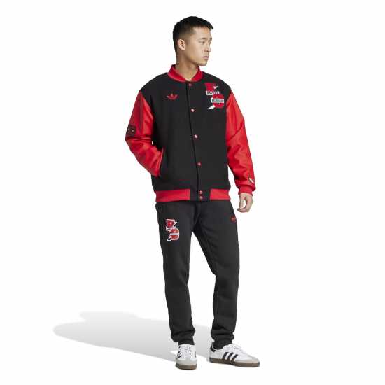 Футболни тренировъчни якета Adidas Bayern Munich Vrct Jacket Adults Adidas Bayern Munich Vrct Jacket Adults Футболни тренировъчни якета