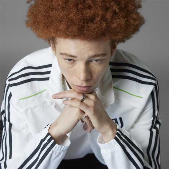 Футболни тренировъчни якета Adidas Спортно Горнище Juventus Ubp Track Top Adults Adidas Спортно Горнище Juventus Ubp Track Top Adults Футболни тренировъчни якета