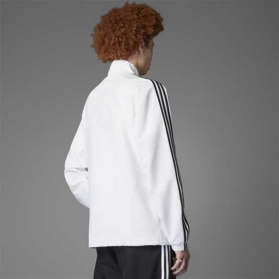 Футболни тренировъчни якета Adidas Спортно Горнище Juventus Ubp Track Top Adults Adidas Спортно Горнище Juventus Ubp Track Top Adults Футболни тренировъчни якета