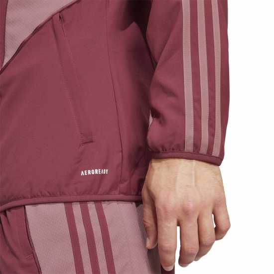 Футболни тренировъчни якета Adidas Bayern Anthem Jacket 2023 2024 Adults Adidas Bayern Anthem Jacket 2023 2024 Adults Футболни тренировъчни якета