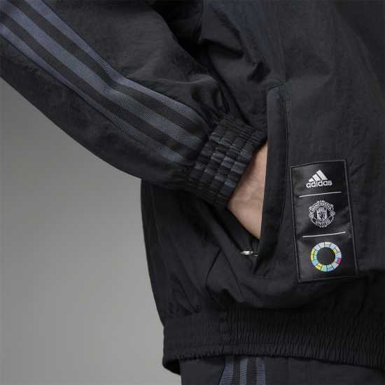 Футболни тренировъчни якета Adidas Мъжко Спортно Горнище Manchester United Peter Saville Tracksuit Top Mens Adidas Мъжко Спортно Горнище Manchester United Peter Saville Tracksuit Top Mens Футболни тренировъчни якета