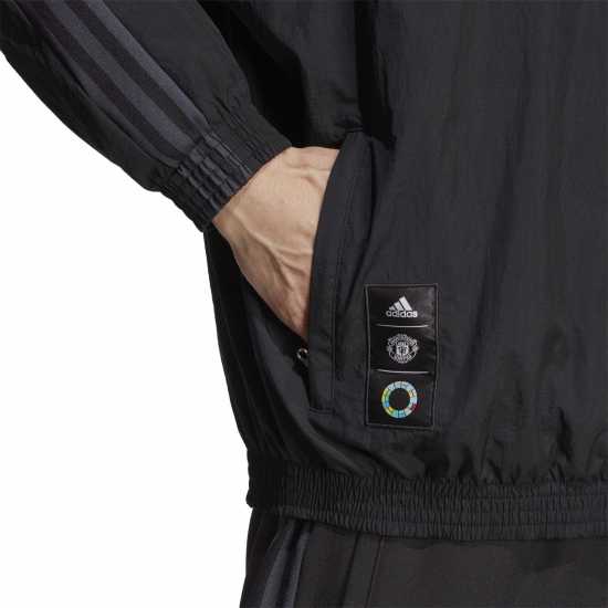 Футболни тренировъчни якета Adidas Мъжко Спортно Горнище Manchester United Peter Saville Tracksuit Top Mens Adidas Мъжко Спортно Горнище Manchester United Peter Saville Tracksuit Top Mens Футболни тренировъчни якета