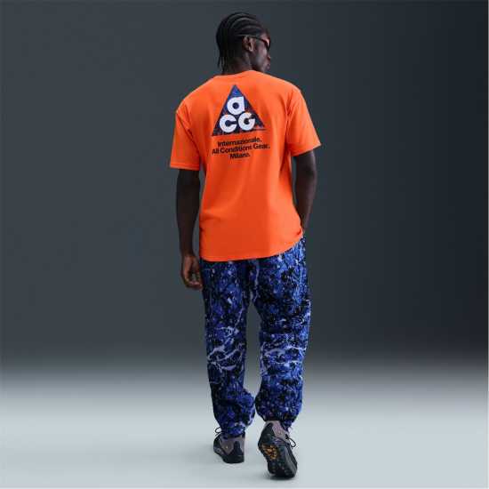 Nike Men's Inter Milan Licensed Short Sleeve T-Shirt Orange/Black Nike Men's Inter Milan Licensed Short Sleeve T-Shirt Orange/Black