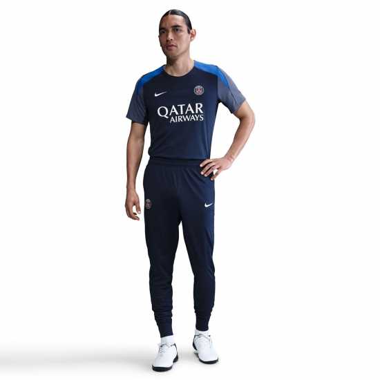 Всекидневно футболно облекло Nike Psg Strike T-Shirt 2025 2026 Adults Nike Psg Strike T-Shirt 2025 2026 Adults Всекидневно футболно облекло