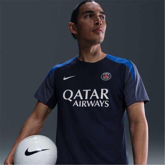 Всекидневно футболно облекло Nike Psg Strike T-Shirt 2025 2026 Adults Nike Psg Strike T-Shirt 2025 2026 Adults Всекидневно футболно облекло