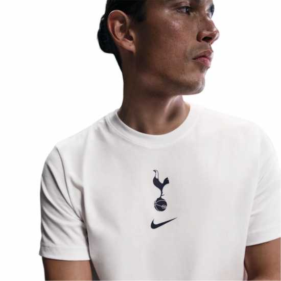 Мъжки горнища с цип Nike Tottenham Hotspur Fc Crest T-Shirt Adults Nike Tottenham Hotspur Fc Crest T-Shirt Adults Мъжки горнища с цип