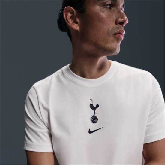 Мъжки горнища с цип Nike Tottenham Hotspur Fc Crest T-Shirt Adults Nike Tottenham Hotspur Fc Crest T-Shirt Adults Мъжки горнища с цип