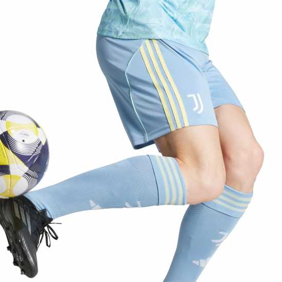 Футболни тренировъчни долнища Adidas Juventus Away Shorts 2025 2026 Adults Adidas Juventus Away Shorts 2025 2026 Adults Футболни тренировъчни долнища