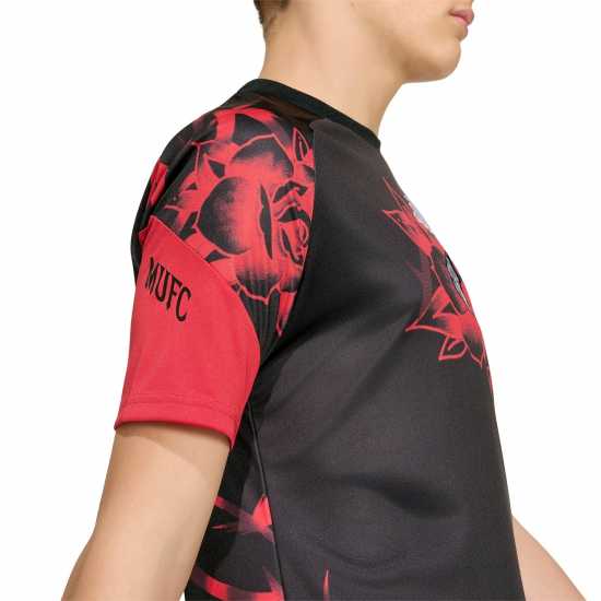 Adidas Manchester United Pre Match Shirt 2026/27 Juniors Adidas Manchester United Pre Match Shirt 2026/27 Juniors