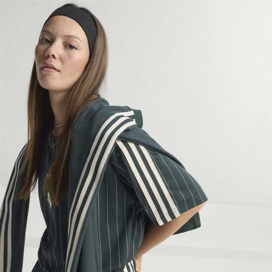 Adidas Juventus Terrace Icons Shirt Adults Adidas Juventus Terrace Icons Shirt Adults