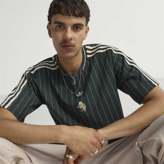 Adidas Juventus Terrace Icons Shirt Adults Adidas Juventus Terrace Icons Shirt Adults