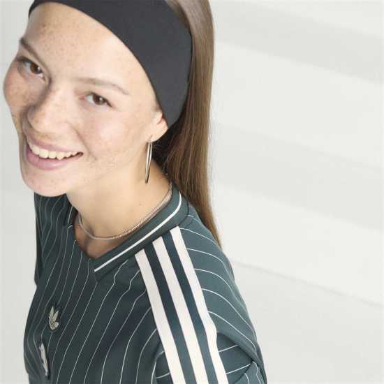 Adidas Juventus Terrace Icons Shirt Adults Adidas Juventus Terrace Icons Shirt Adults