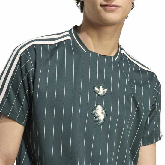 Adidas Juventus Terrace Icons Shirt Adults Adidas Juventus Terrace Icons Shirt Adults
