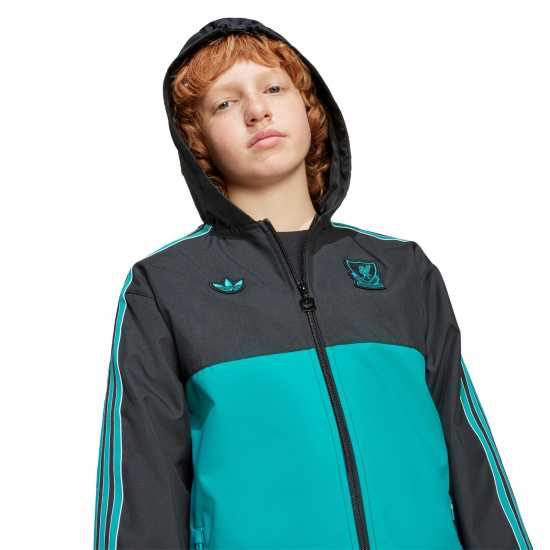 Футболни тренировъчни горнища Adidas Liverpool Terrace Icons Parka Juniors Adidas Liverpool Terrace Icons Parka Juniors Футболни тренировъчни горнища